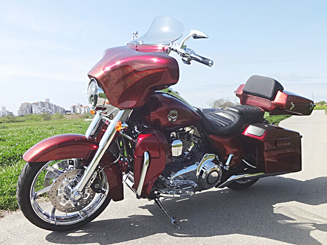 CVO Road King 01